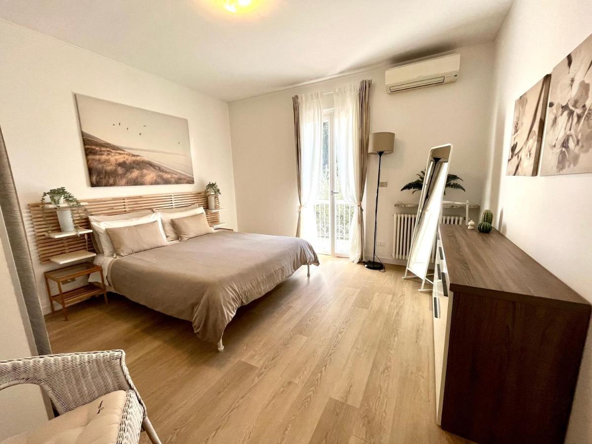 Family Apartment 2 Сирмионе Экстерьер фото