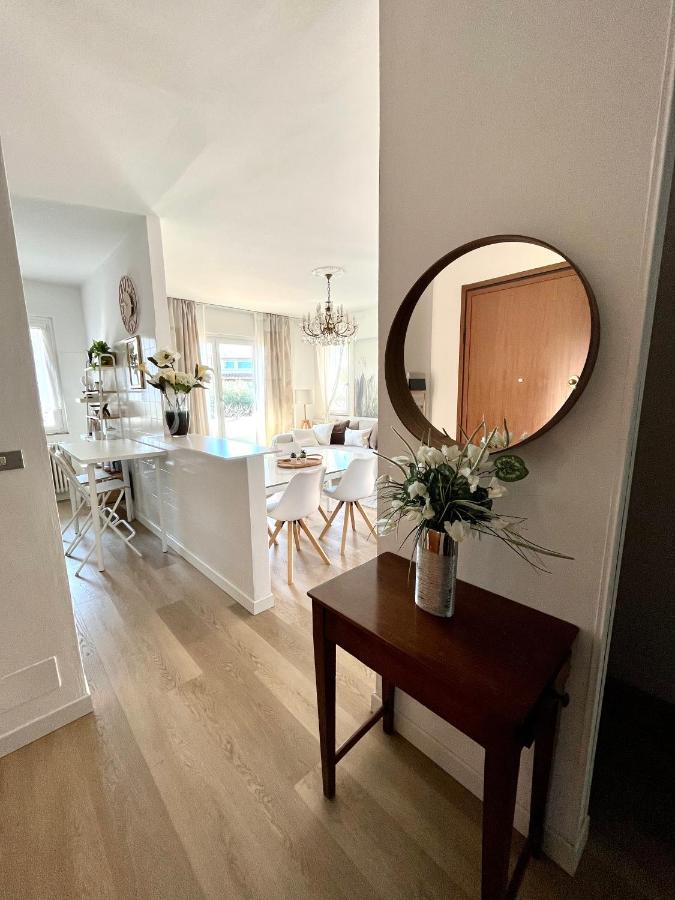 Family Apartment 2 Сирмионе Экстерьер фото